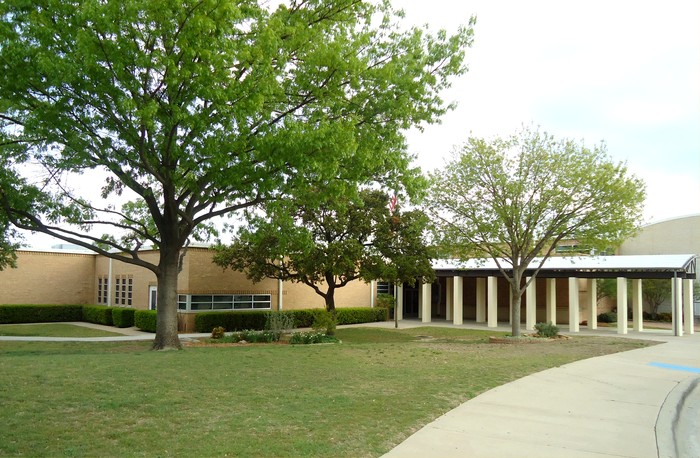 Hughston Elementary School front entrance 